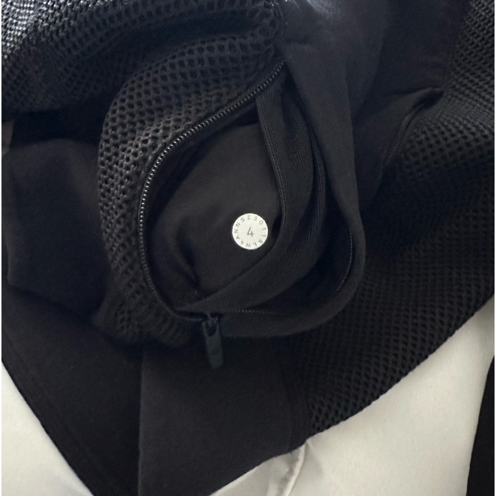Lululemon Hot Mesh Jacket
Black - Picture 9 of 11